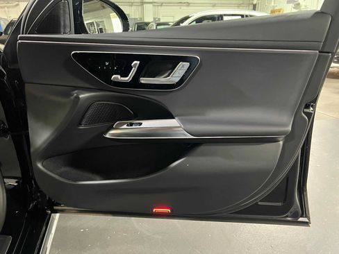 Used 2026 Mercedes-Benz E 350 4MATIC Sedan image 10