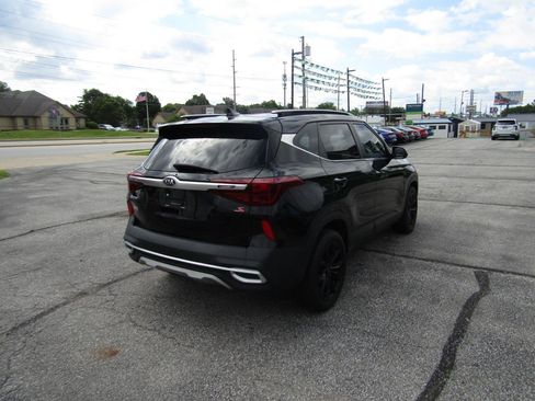 Used 2021 Kia Seltos S FWD image 8