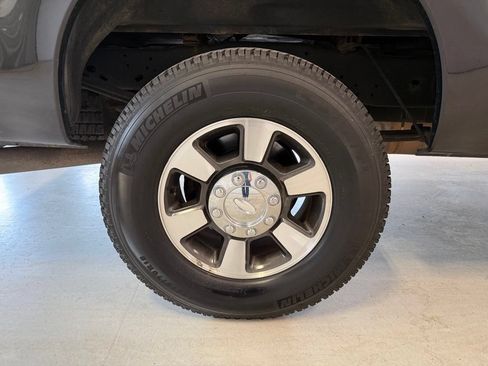 Used 2013 Ford F250 Lariat w/ Snow Plow Prep Pkg AWD/4WD image 33