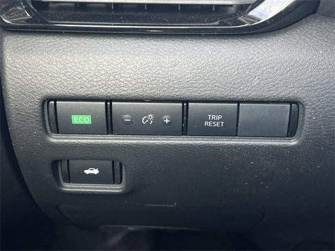 Certified 2025 Nissan Sentra SV image 13