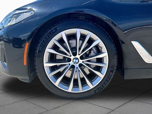 Used 2023 BMW 530i w/ Premium Package RWD image 10