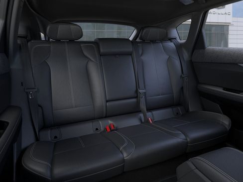 New 2025 Cadillac Optiq Luxury 1 image 17