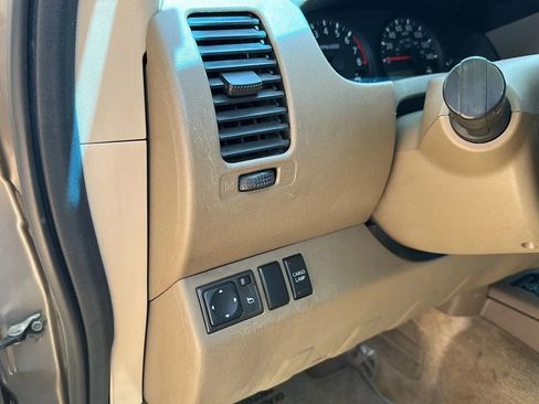 Used 2005 Nissan Frontier LE w/ (J01) Sunroof Pkg RWD image 29