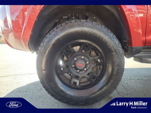 Used 2017 Toyota 4Runner SR5 image 26