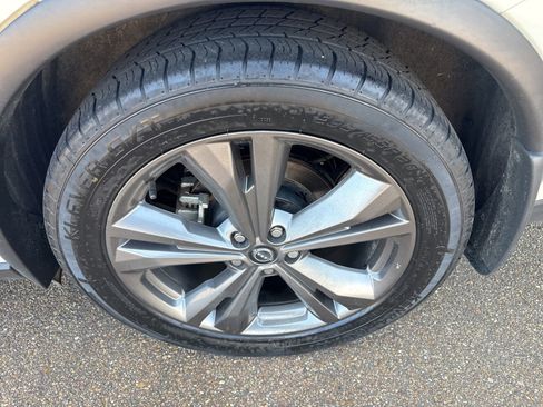 Used 2023 Nissan Murano Platinum w/ Cargo Package FWD image 11