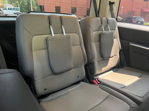 Used 2019 Ford Flex SEL w/ Equipment Group 202A FWD image 22