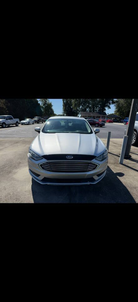 Used 2018 Ford Fusion SE w/ Fusion SE Technology Package FWD image 7