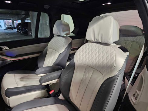 New 2026 BMW X7 M60i image 38