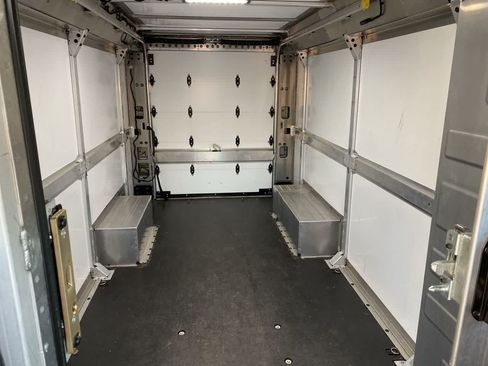 Used 2024 Chevrolet Brightdrop 600 w/ Commercial Equipment Package AWD/4WD image 14