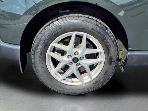 Used 2023 Ford Edge SEL w/ Convenience Package image 9