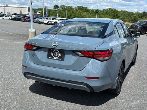 Used 2025 Nissan Sentra SV FWD image 6