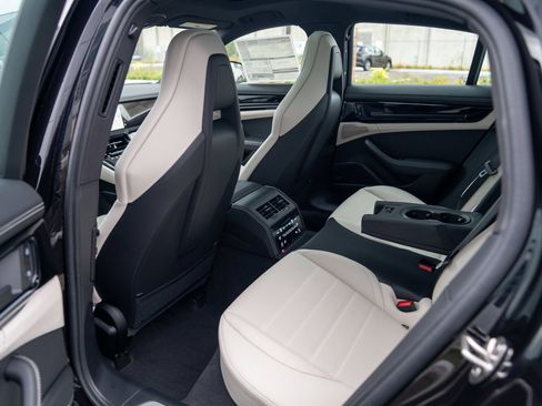 New 2026 Porsche Panamera image 21