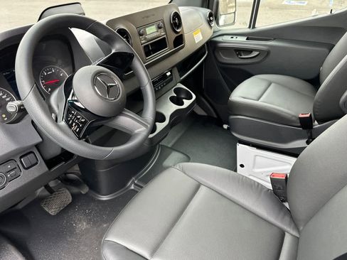 New 2025 Mercedes-Benz Sprinter 2500 image 6