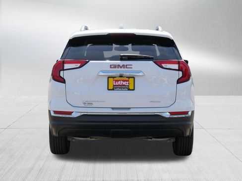 Used 2022 GMC Terrain SLT w/ Infotainment Package II AWD/4WD image 6