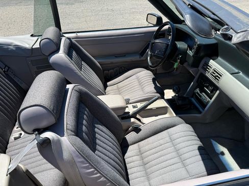 Used 1992 Ford Mustang GT RWD image 18