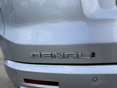 Used 2019 GMC Acadia Denali FWD image 19