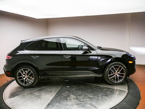 Certified 2026 Porsche Macan AWD/4WD image 5