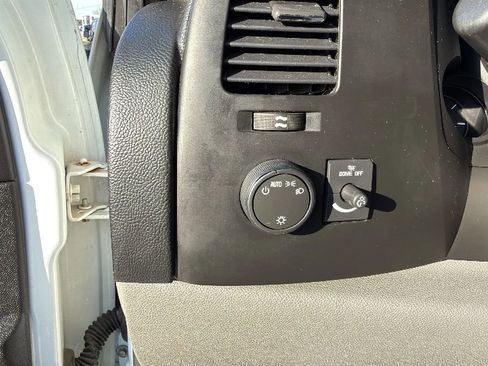 Used 2009 GMC Sierra 1500 SL AWD/4WD image 96