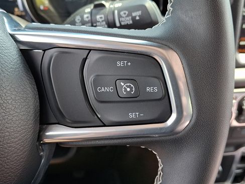Used 2023 Jeep Wrangler Unlimited Sahara w/ Cold Weather Group AWD/4WD image 29