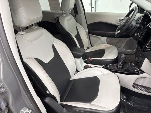 Used 2020 Jeep Compass Limited image 33