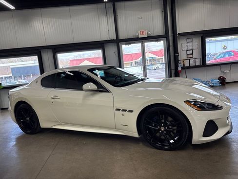 Used 2018 Maserati GranTurismo Sport image 15