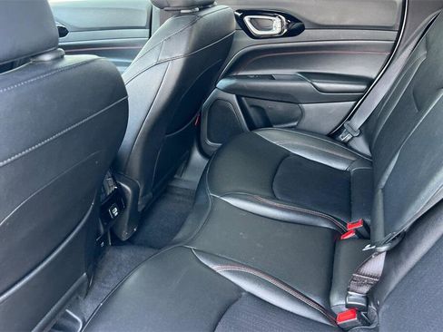 Used 2024 Jeep Compass Trailhawk image 12