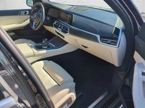 Used 2022 BMW X5 sDrive40i w/ Luxury Seating Package image 19