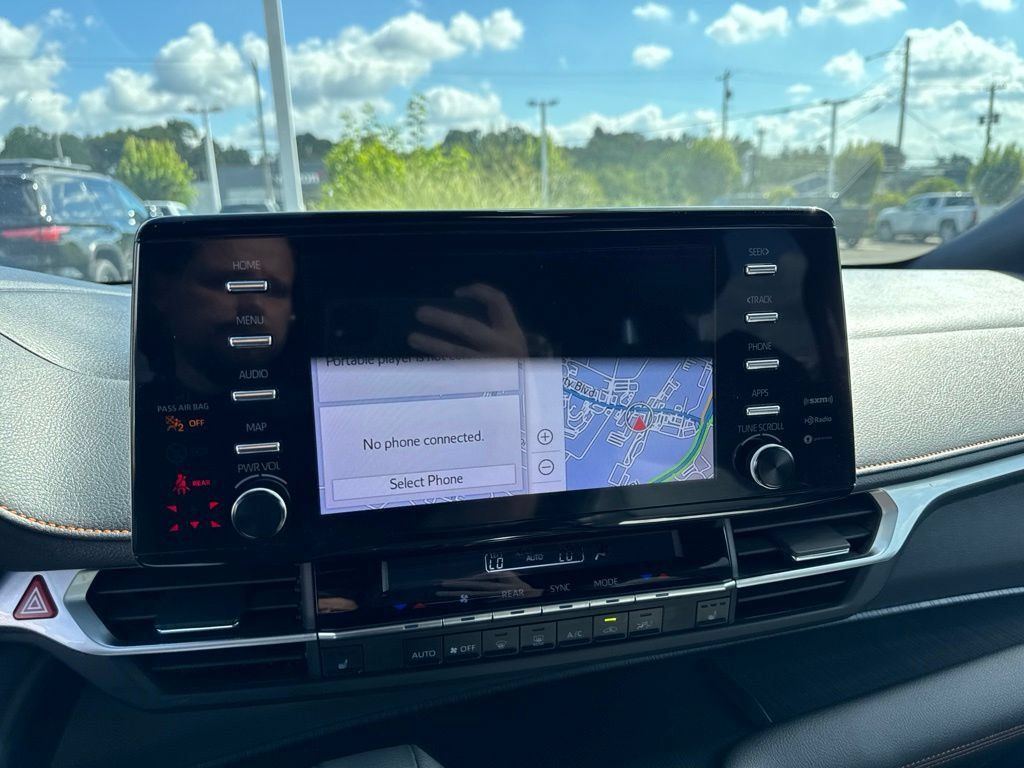Certified 2023 Toyota Sienna XSE FWD image 15