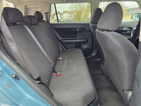Used 2010 Scion xB FWD image 18