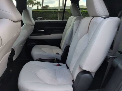 Certified 2026 Toyota Grand Highlander AWD Hybrid image 14