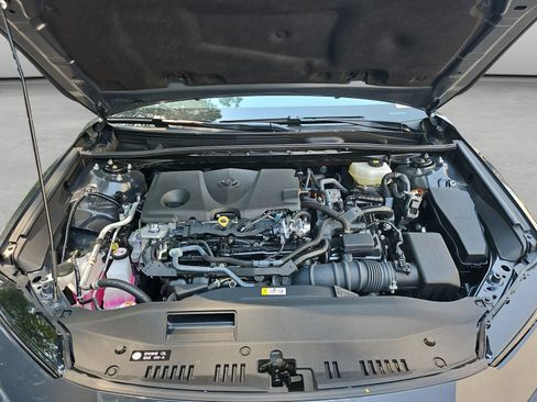 Used 2025 Toyota Camry XLE FWD image 38