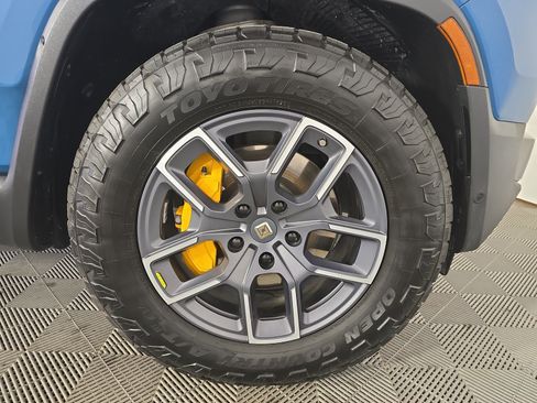 Used 2023 Rivian R1T Adventure AWD/4WD image 12
