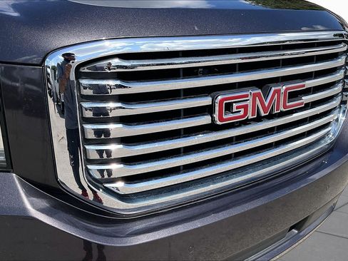 Used 2018 GMC Yukon SLT w/ Premium Edition RWD image 30