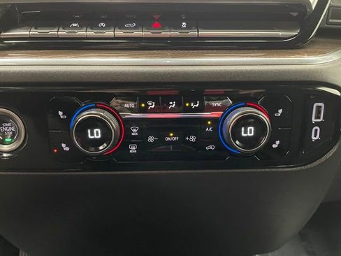 Used 2023 Chevrolet Silverado 1500 LT image 6