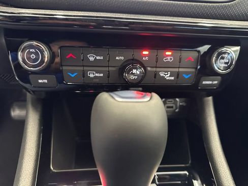 New 2026 Jeep Compass Limited AWD/4WD image 38