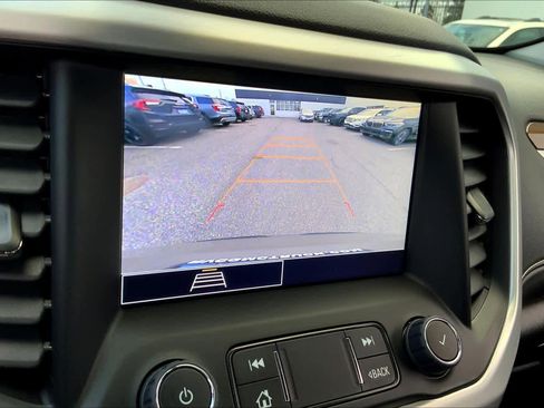 Certified 2023 GMC Acadia SLE w/ Driver Convenience Package image 26