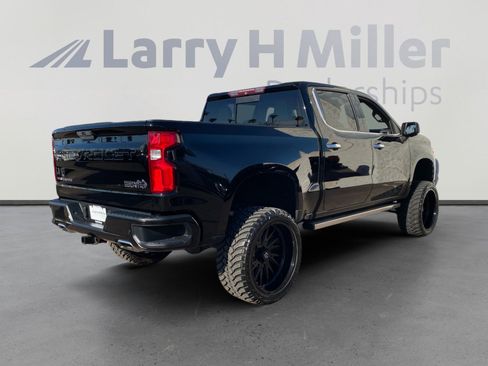 Used 2019 Chevrolet Silverado 1500 High Country w/ Technology Package image 5