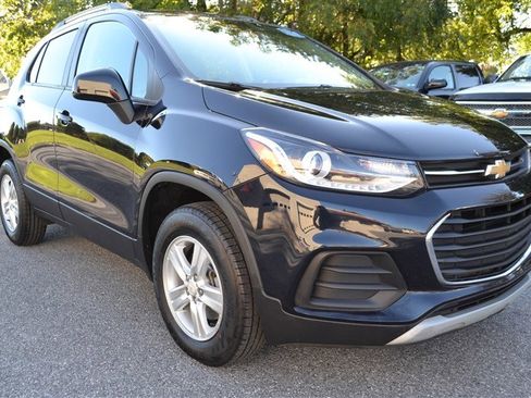 Used 2021 Chevrolet Trax LT image 7