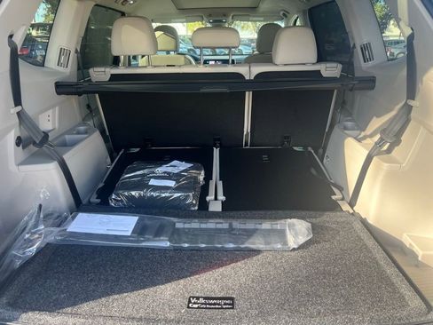 New 2026 Volkswagen Atlas SE FWD image 50