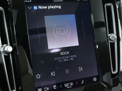 Used 2024 Volvo XC40 B5 Plus w/ Climate Package image 50