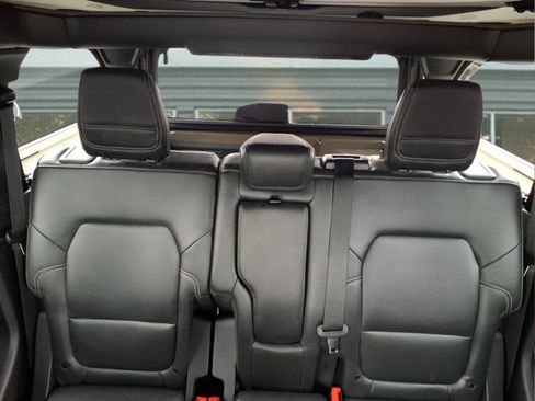 Used 2025 Ford Bronco Big Bend image 17