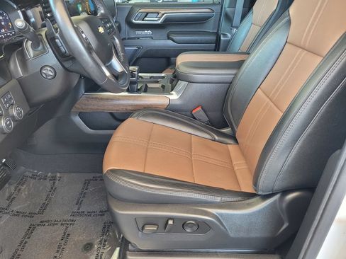 Used 2023 Chevrolet Silverado 1500 High Country w/ Technology Package AWD/4WD image 10