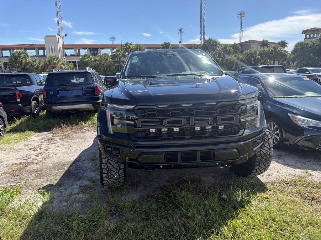 Used 2025 Ford F150 Raptor AWD/4WD image 4