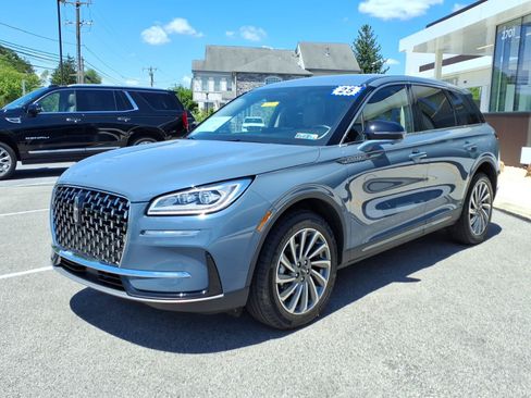 Certified 2025 Lincoln Corsair Reserve AWD/4WD image 7