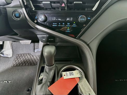 Used 2023 Toyota Camry SE w/ Convenience Package FWD image 23