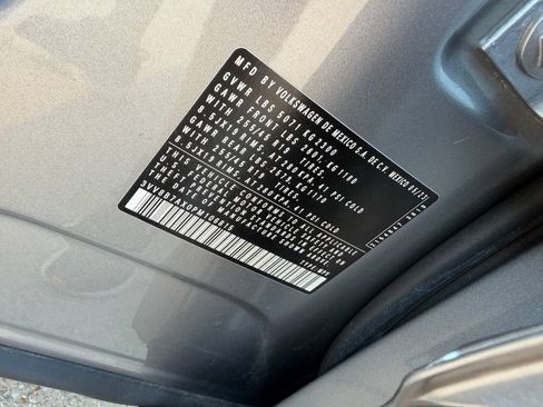 Certified 2023 Volkswagen Tiguan SE R-Line AWD/4WD image 30