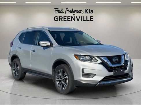 Used 2019 Nissan Rogue SV w/ Premium Package image 7