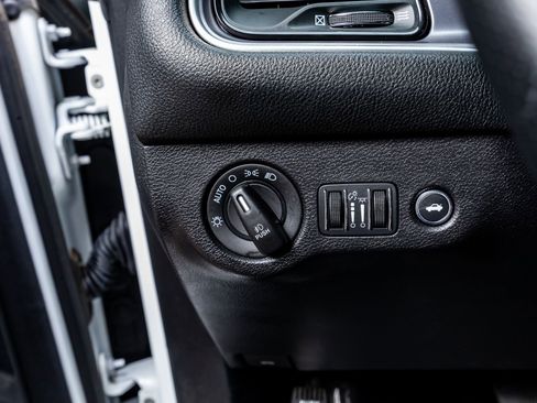 Used 2019 Dodge Challenger R/T w/ Blacktop Package image 17