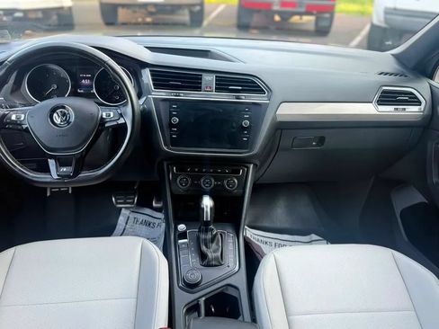 Used 2021 Volkswagen Tiguan SE R-Line w/ 3rd Row Seat Package AWD/4WD image 11