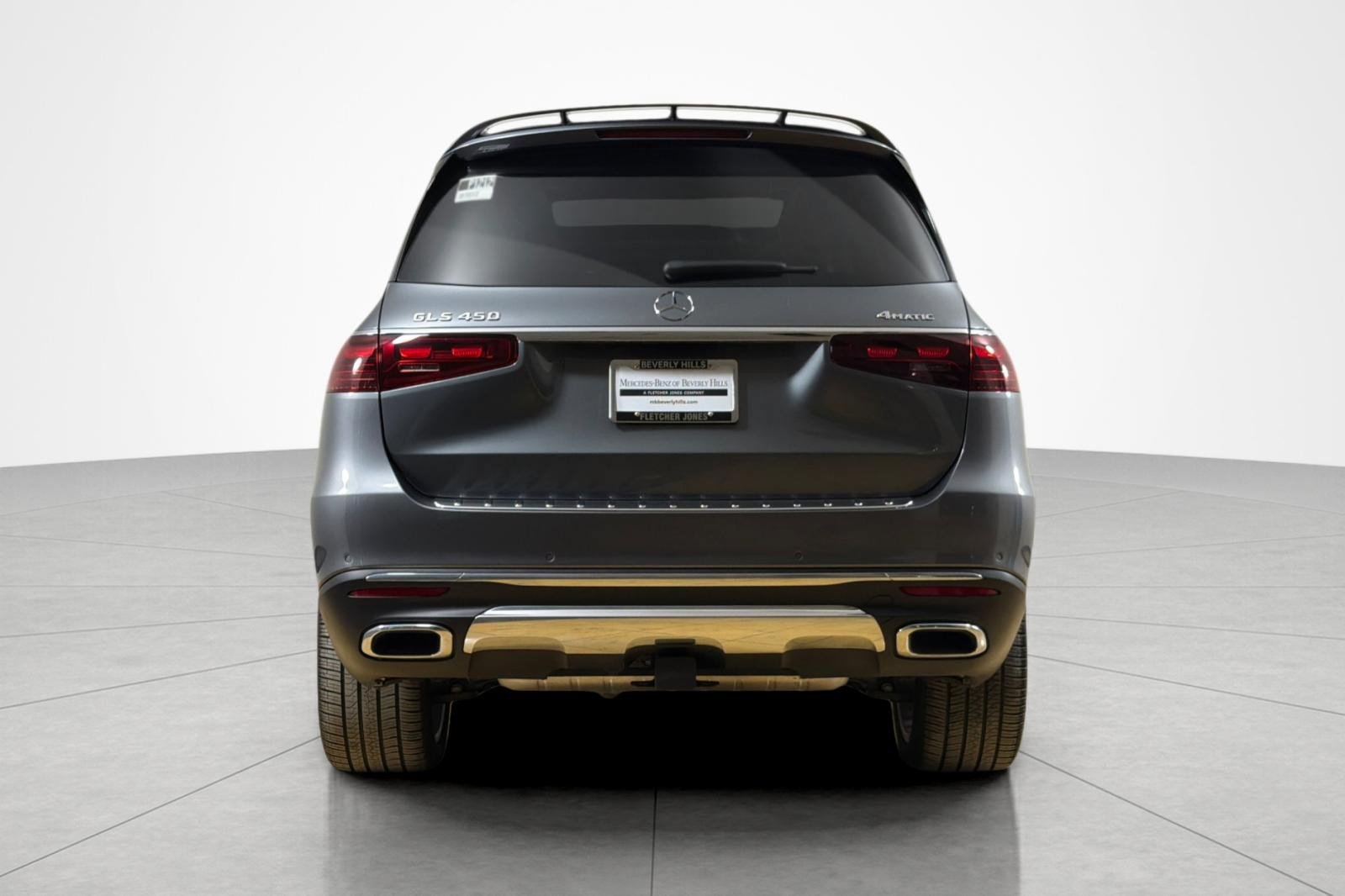 Used 2024 Mercedes-Benz GLS 450 4MATIC image 4